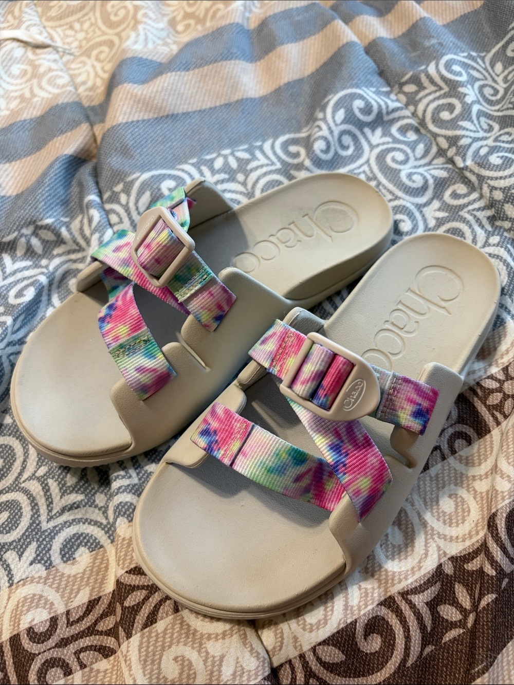 Chaco Chillos Sandals Like New Kids Lite Tie Dye Waterproof Beach Sandals Size 4 - Picture 2 of 6